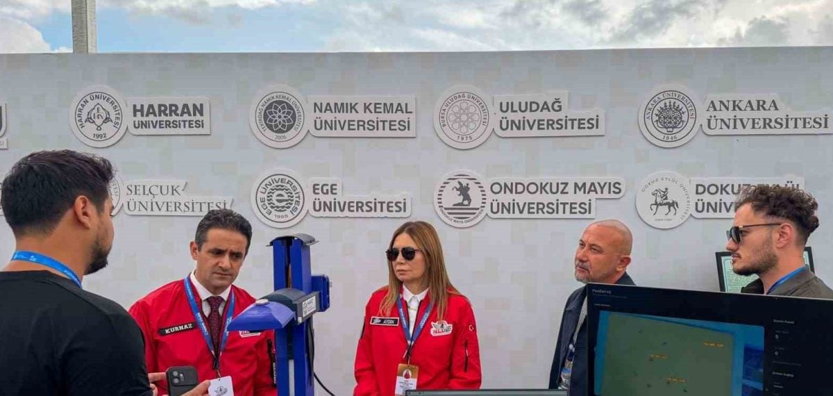 OMÜ Rektörü TEKNOFEST’te yapay zekâ destekli otonom çiftlik modelini inceledi