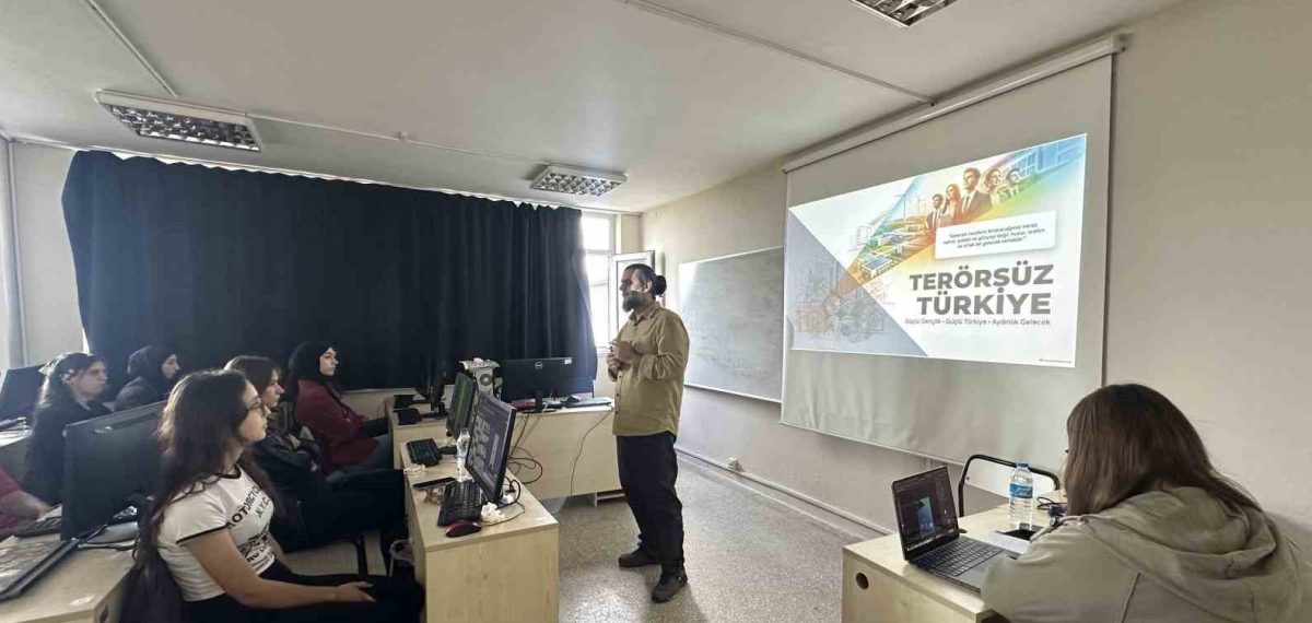 Ondokuz Mayıs Üniversitesi’nde akademik yıl açılışı dersleri terörsüz Türkiye vurgusuyla başladı