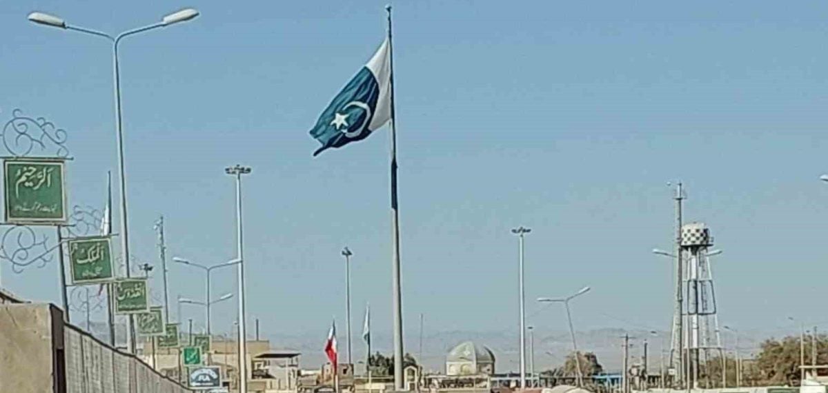 Pakistan’ın İran sınırındaki Taftan ve Gabd-Rimdan kapıları güvenlik gerekçesiyle geçici kapandı