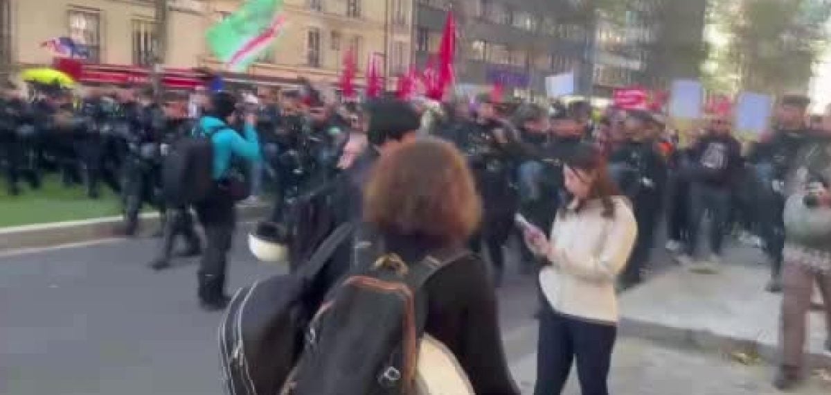 Paris’te polis yoğunluğuyla başlayan hayat pahalılığı ve eğitim protestoları