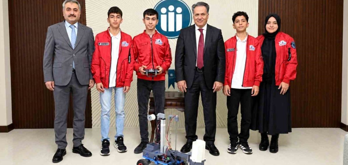 Pütürge Lisesi öğrencileri TEKNOFEST Türkiye dördüncüsü oldu