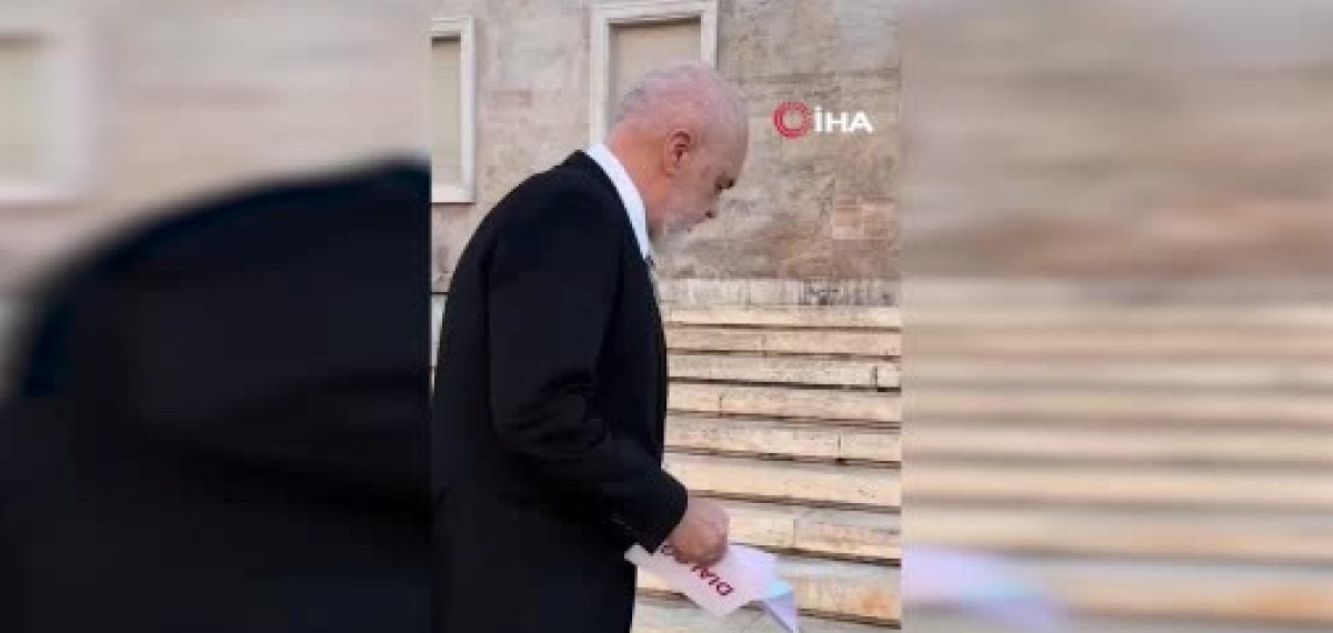 Rama öğrencilere diyalog çağrusu yaptı ve görüşmeye hazır olduğunu söyledi