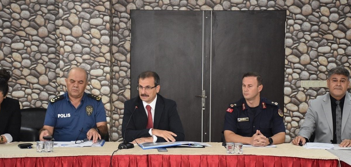 Salihli’de okul müdürleri SORİ ve bağımlılık önleme çalışmalarını görüştü