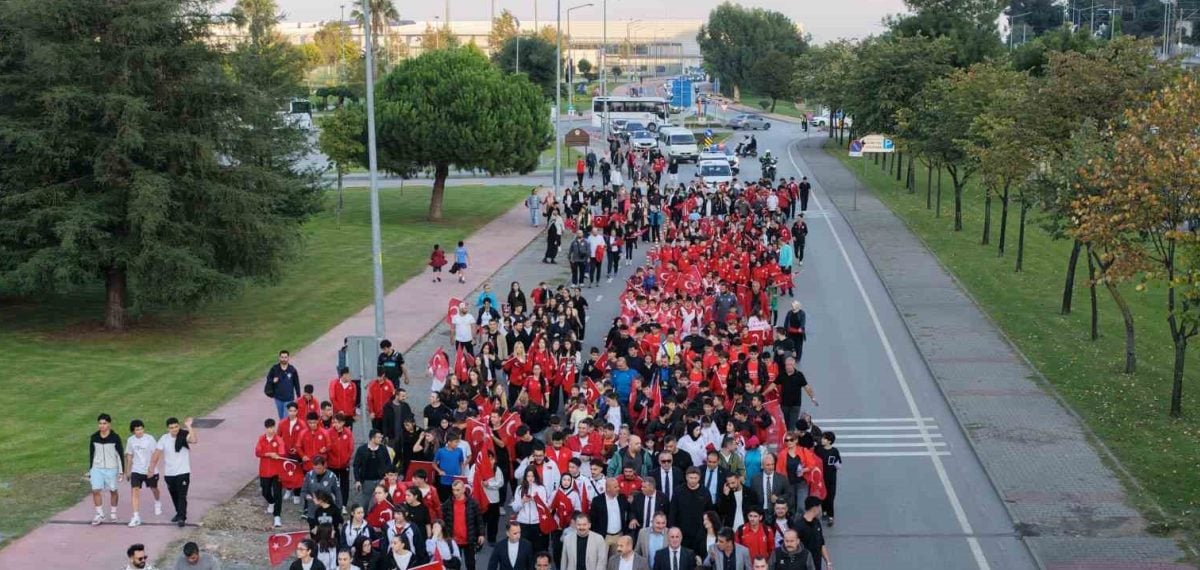 Samsun’da Amatör Spor Haftası yürüyüş ve gösterilerle coşkuyla kutlandı