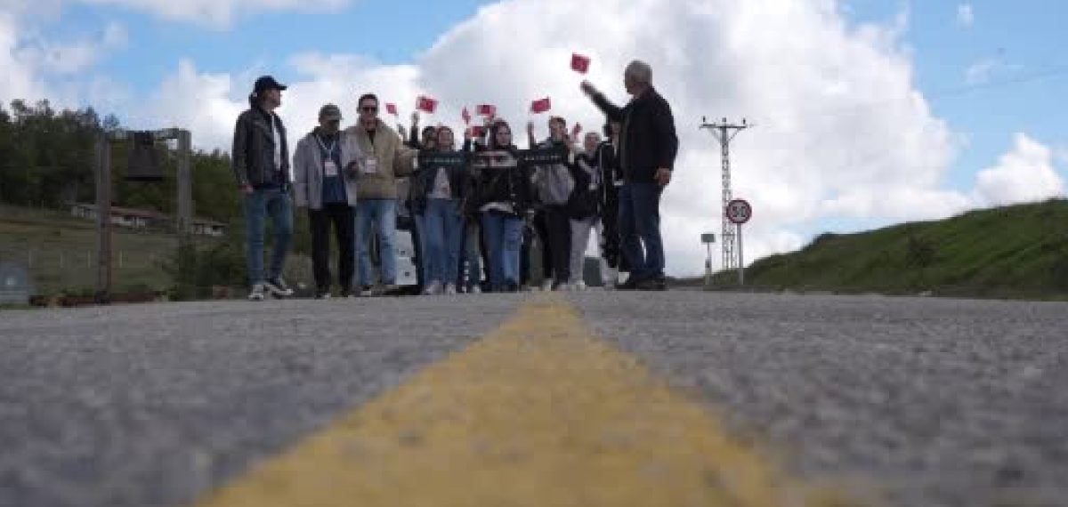 Samsun’da öğrenciler Kurtuluş Yolu’nu sahada akademisyenlerden dinledi