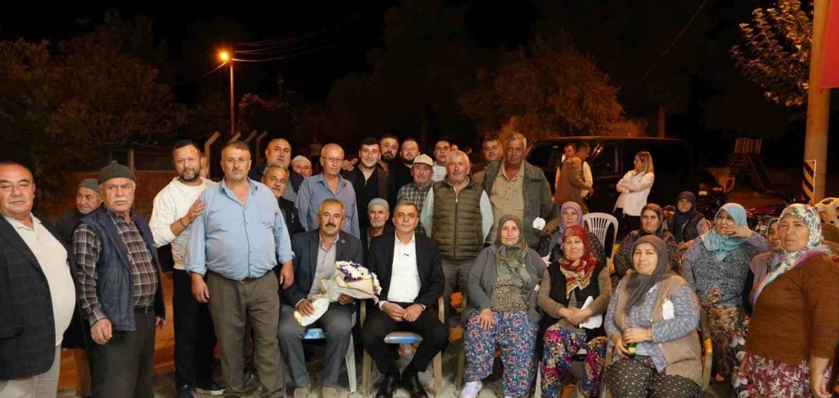 Şehzadeler Belediye Başkanı Hakan Şimşek mahalle ziyaretinde talepleri dinledi