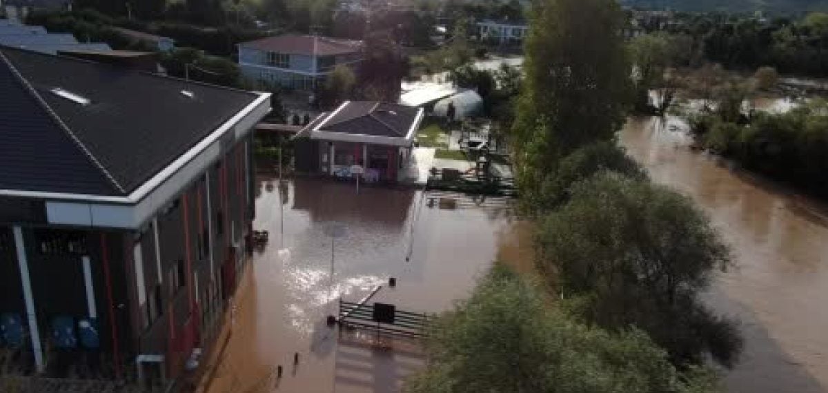 Şile Kumbaba’da derenin taşması sonrası evleri su basan mahalleli mağdur