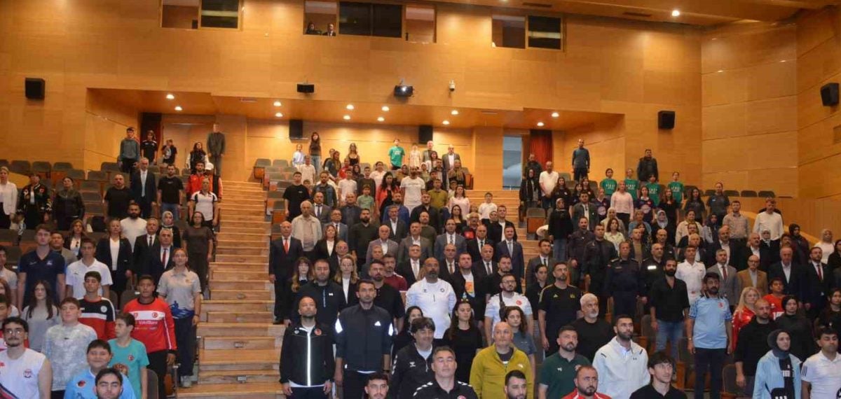 Sinop’ta Amatör Spor Haftası ödül töreninde 133 isim onurlandırıldı