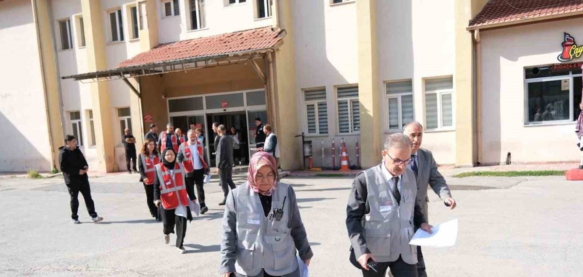 Sivas Cumhuriyet Üniversitesi Hastanesi HAP Tatbikatıyla Afet Müdahale Kapasitesini Test Etti