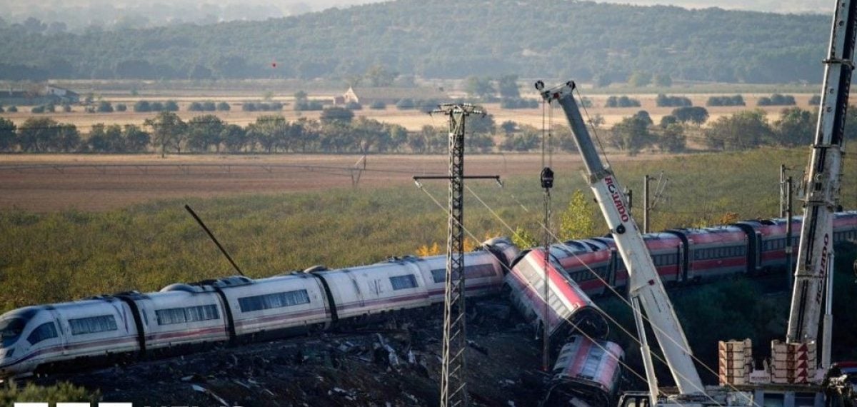 Spanish High-Speed Rail Collision Deepens Political Crisis Ahead of Election