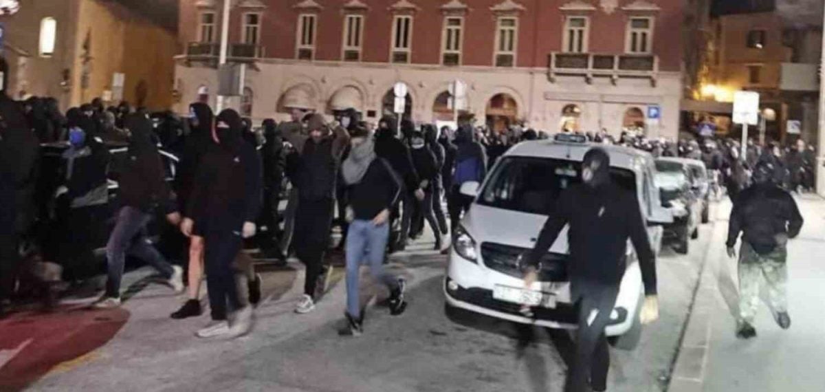 Split’te taraftar çatışması sonrası çok sayıda kişi gözaltına alındı