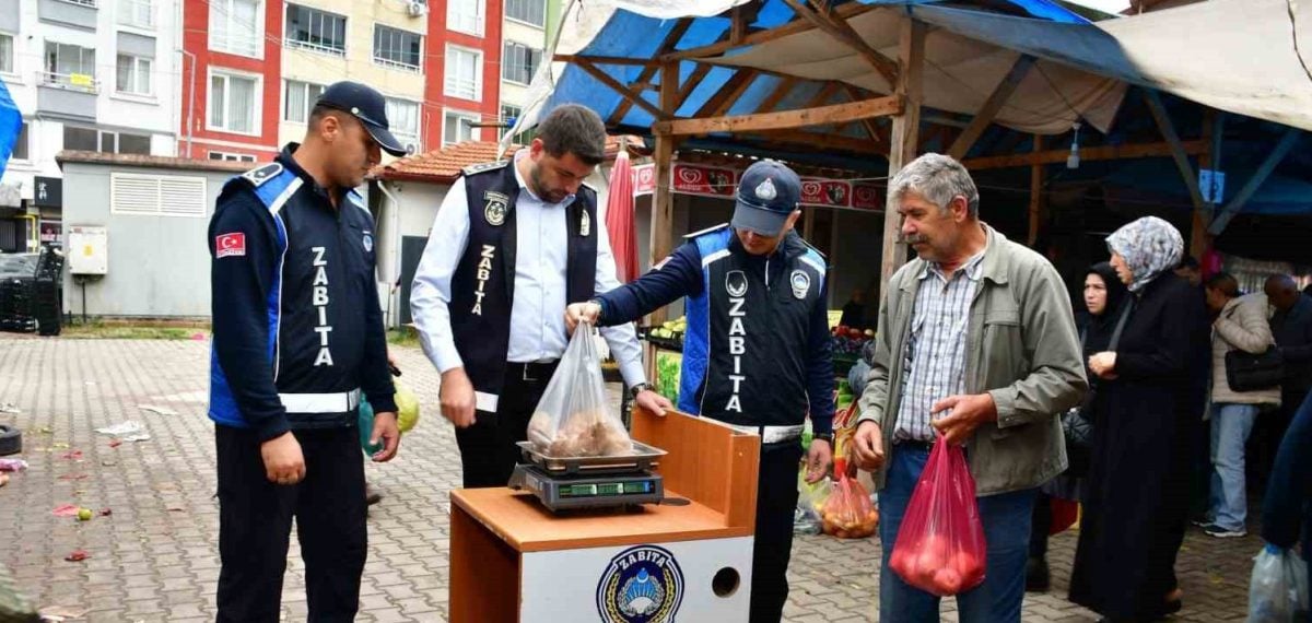 Terme pazarlarında tartı ve etiket denetimi vatandaşın hakkını koruyor