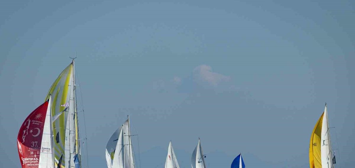 The Bodrum Cup’ta Knidos etabıyle devam eden 38. yarışta filo Yalıkavak’a koşuyor