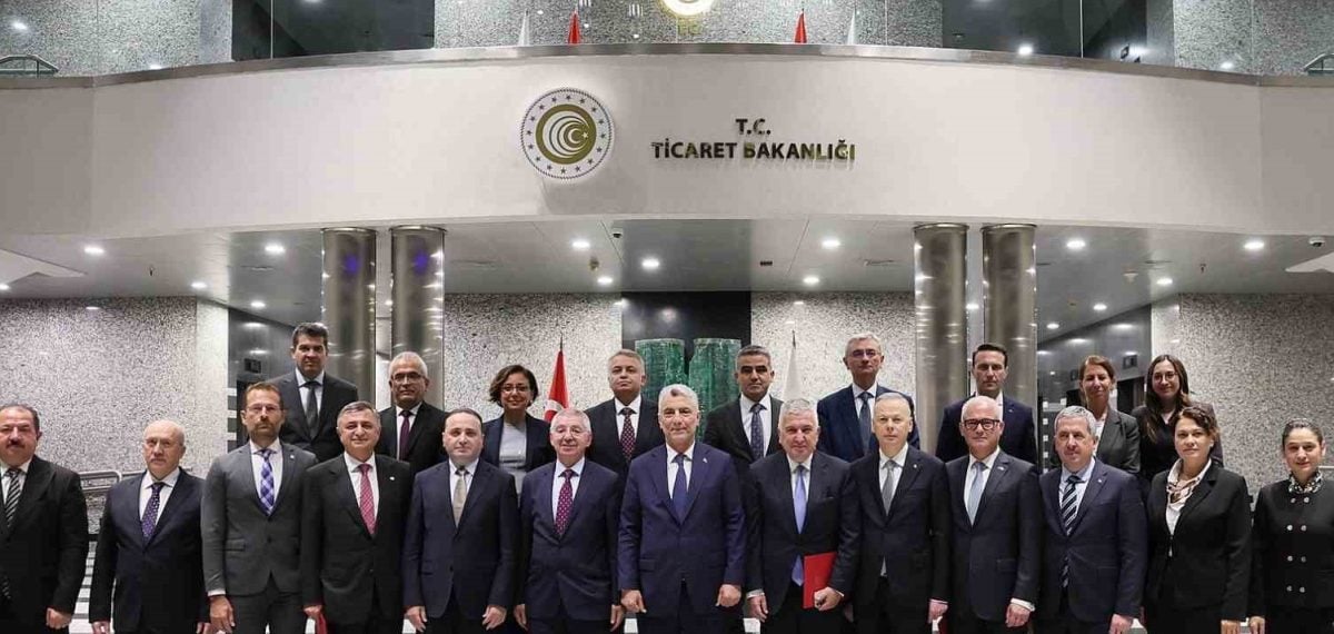 Ticaret Bakanı Bolat otomotiv sanayisinin AB taslağına tam dahil edilmesi için girişimleri sürdüreceğini açıkladı