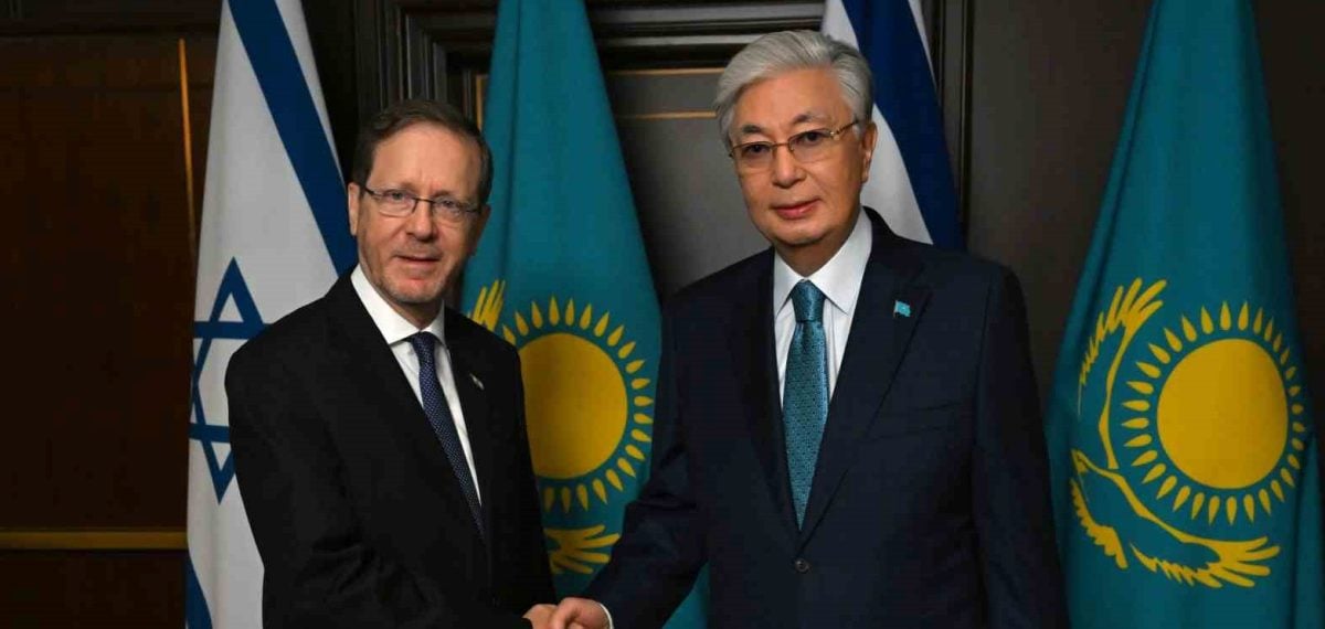 Tokayev ile Herzog Bakü’de görüştü ve ikili iş birliği vurgulandı