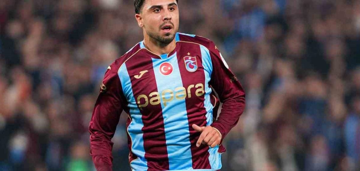 Trabzonspor ile Beşiktaş ilk yarıda 1-0 sona eren mücadelede öne çıktı