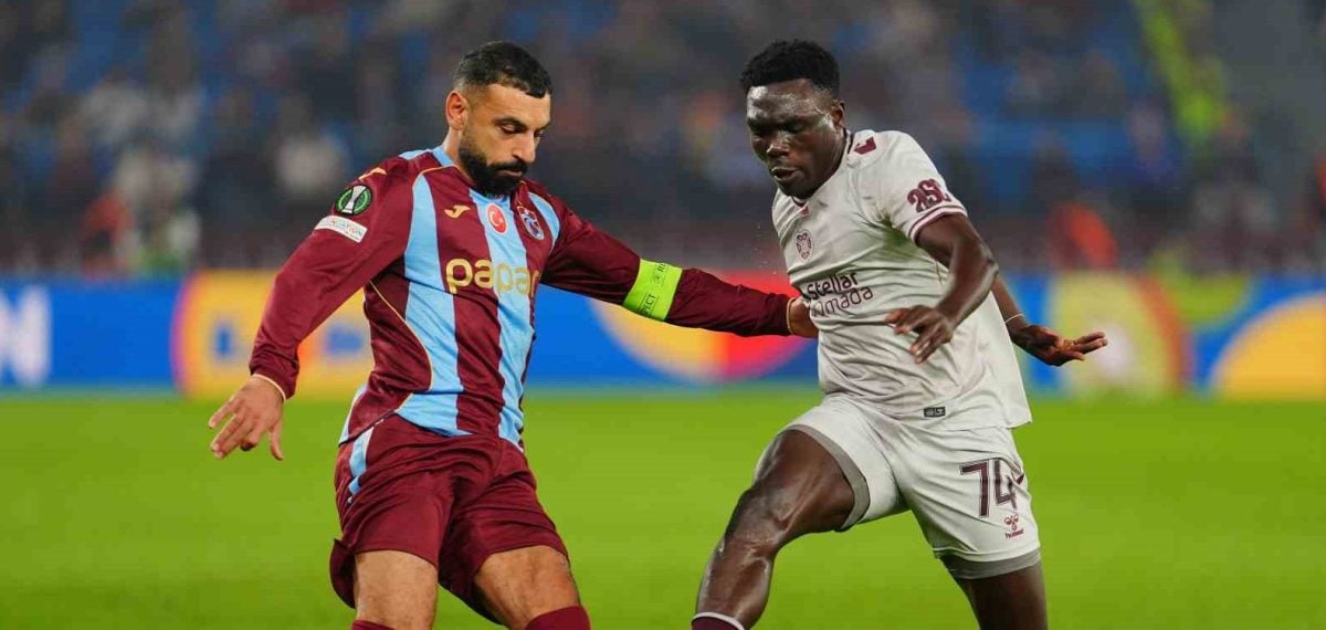 Trabzonspor sahasında Hearts karşısında ilk yarıyı 1-0 önde tamamladı