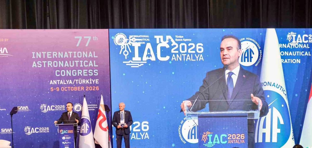 TÜBİTAK IAC 2026’da yeni uzay teknolojilerini Antalya’da sergiledi