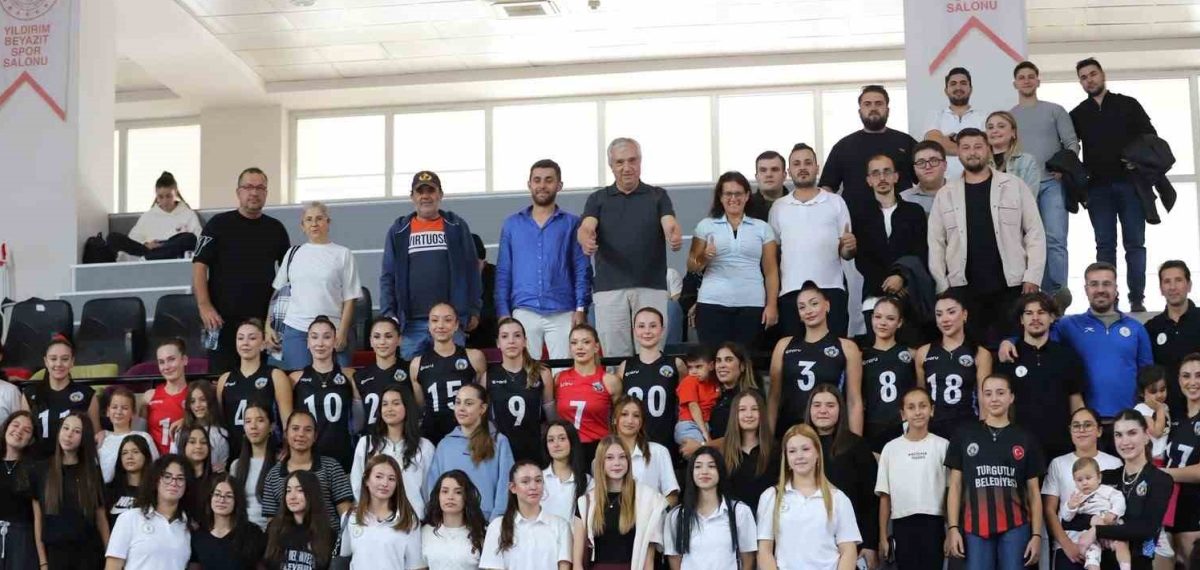 Turgutlu voleybolda sezona 3-0’lık galibiyetle başladı
