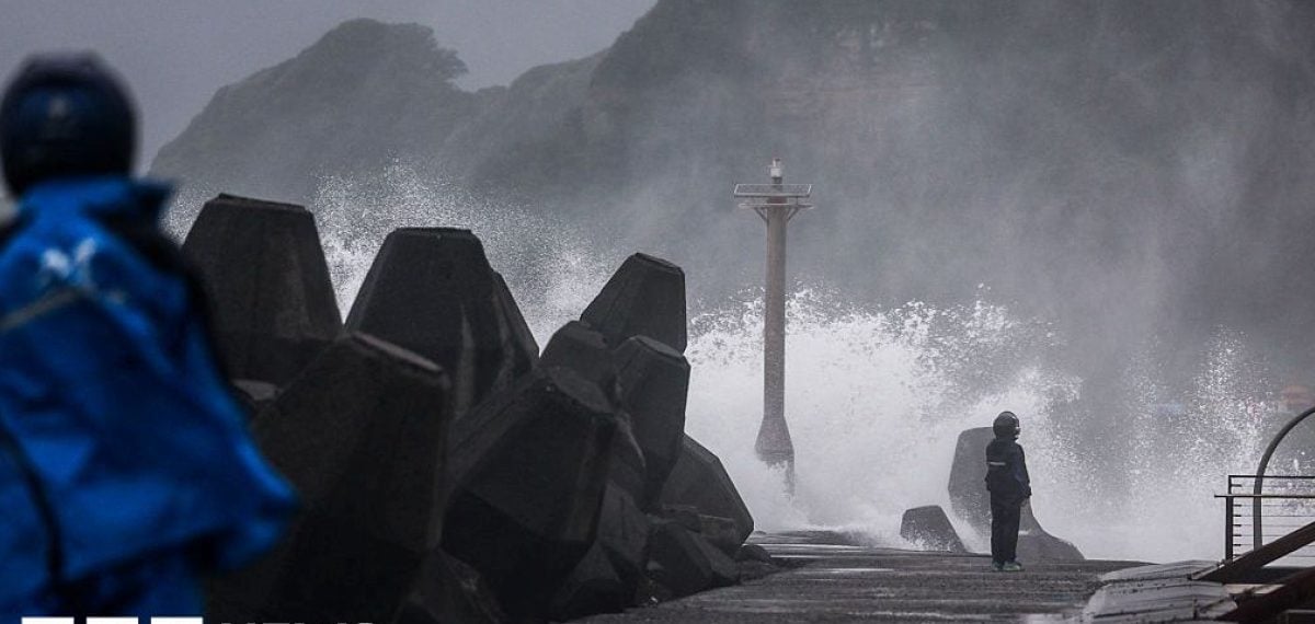 Typhoon Champi Batters East Asia: Flights Cancelled, Widespread Disruptions