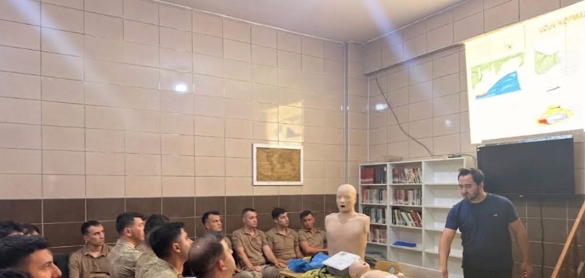 Uludere’de 66 jandarmaya uygulamalı ilk yardım eğitimi verildi