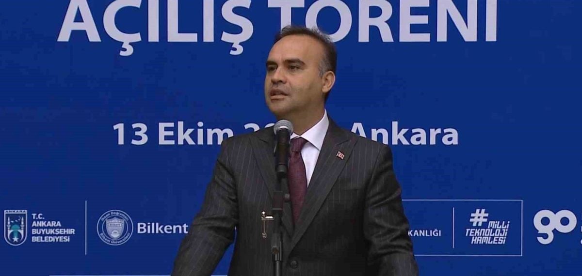 Ulus Girişim Ofisi açıldı Bakan Kacır girişimcilere 1,35 milyon TL yatırım