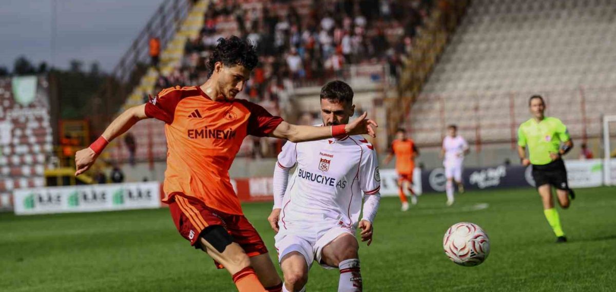 Ümraniyespor evinde Sivasspor’u 4-0 yendi; maçta iki kırmızı kart çıktı