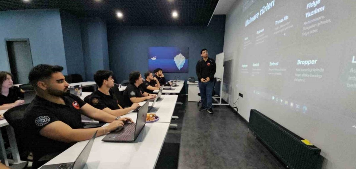 Üniversitelere açılan Yapay Zekâ Destekli Siber Güvenlik Programı başvuruları başladı