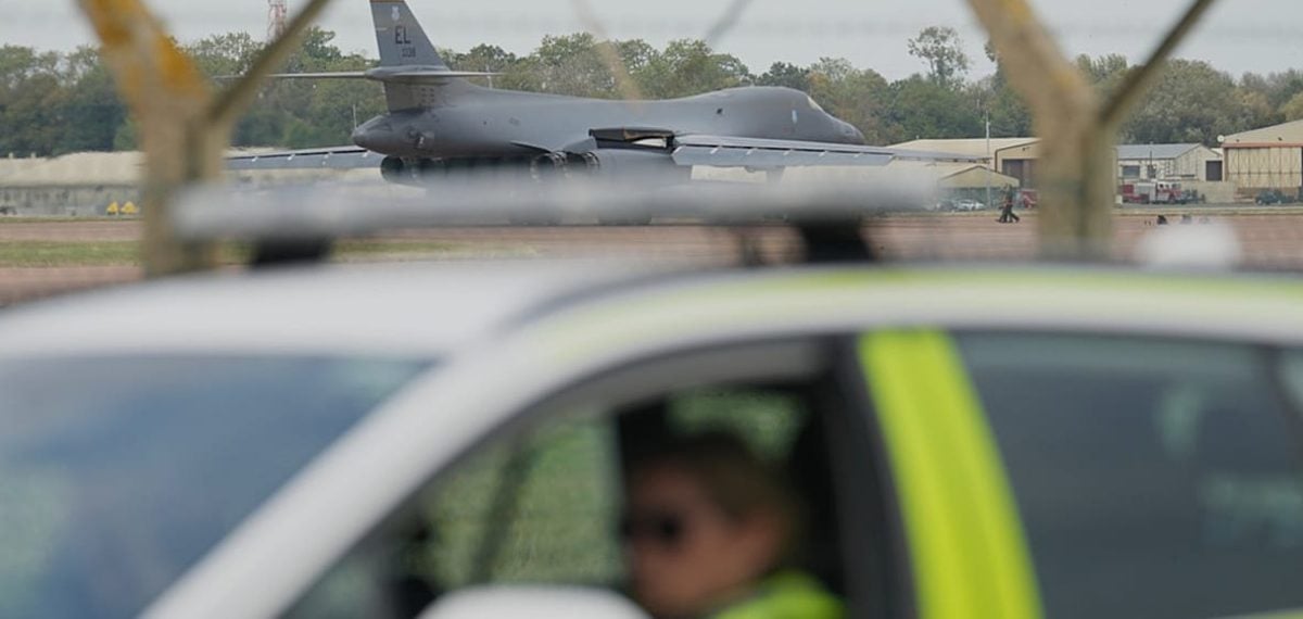 US Moves B‑1 Bombers From UK Base Amid Threats Linked to Iran