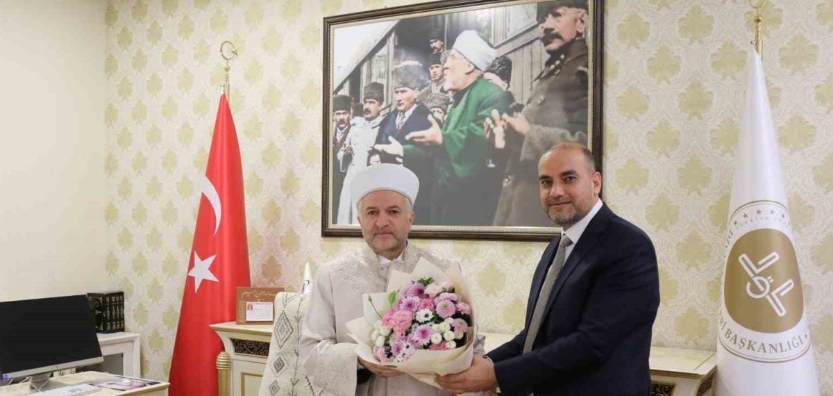 Van İl Müftülüğü görevine başlayan Kadir Koçak görevi devraldı