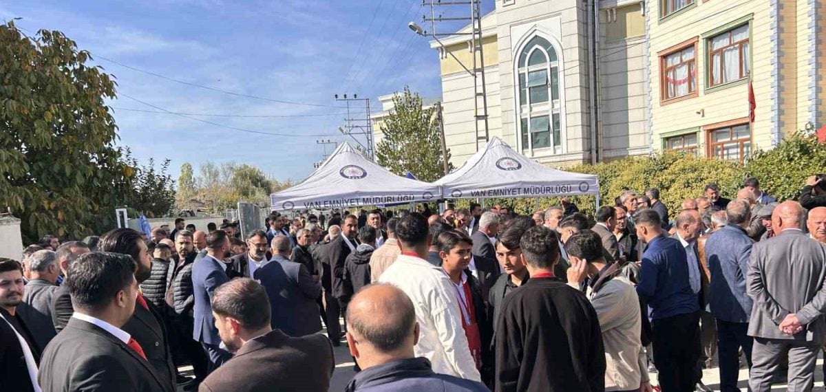 Van TSO başkanlık seçimleri üyelerin yoğun katılımıyla başladı