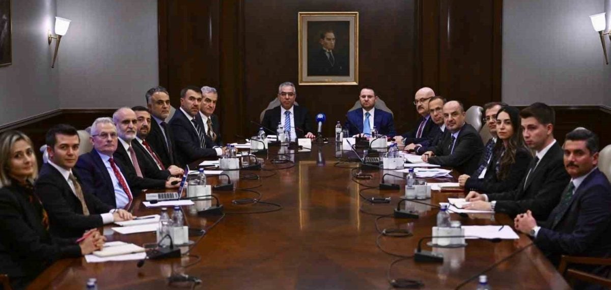 Yeni, milli ve katılımcı bir anayasa çağrısı Çankaya Köşkü’nde yükseldi