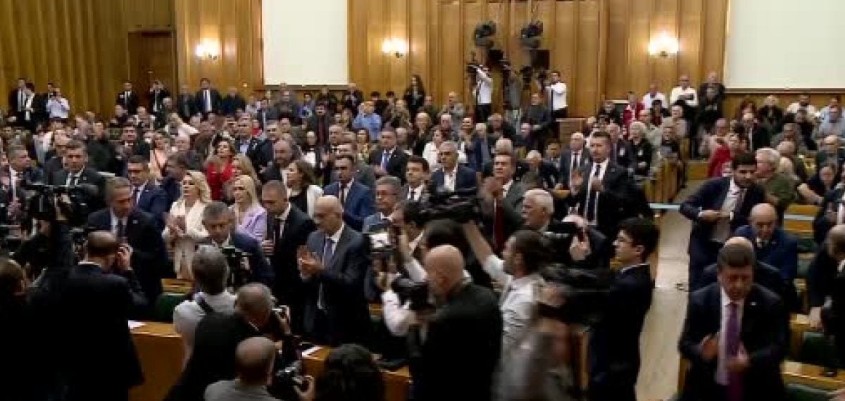 YENİ Parti Genel Başkanı Özgür Özel’den fon mağduriyeti ve asker tartışmasına tepki