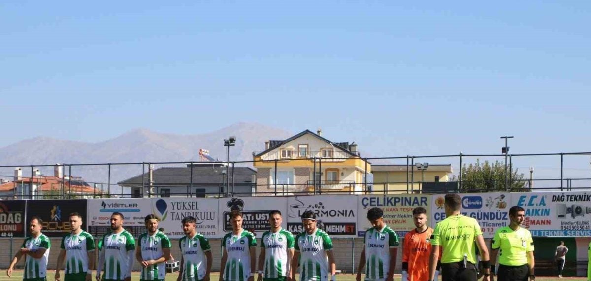 Yeşil Çivril Belediyespor deplasmanda Çakırköyspor’dan puan bekliyor