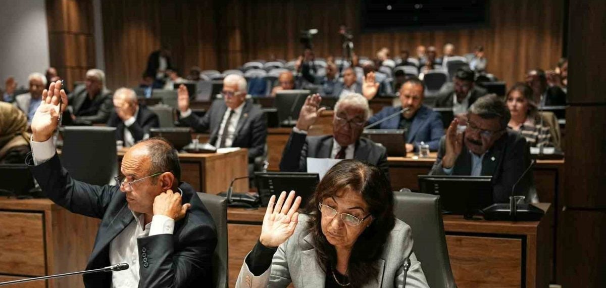 Yeşilyurt Belediye Meclisi 2027 bütçe teklifini komisyona havale etti