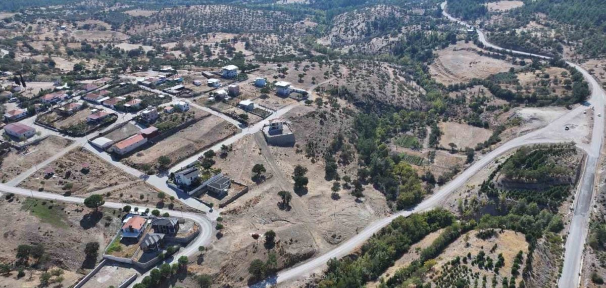 Yuntdağı’nda 6 mahallenin 22,5 km bağlantı yolu çift kat soğuk asfaltla yenilendi