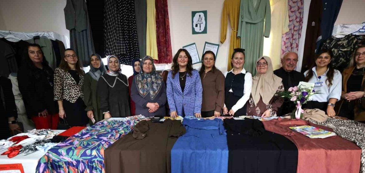 Yunusemre’de 93 kadının el emeği ürünleri yılsonu sergisinde buluştu