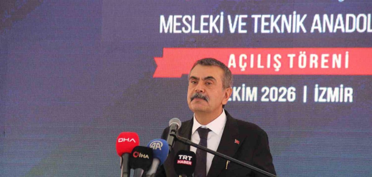 Yusuf Tekin İzmir’de yeni mesleki eğitim yatırımlarını ve 750 bin dersliği anlattı