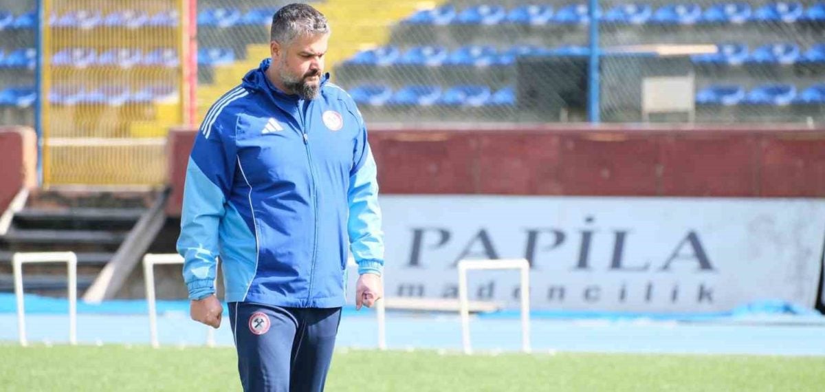 Zonguldakspor iç sahada 2-1 kazanarak taraftarla sevinci paylaştı