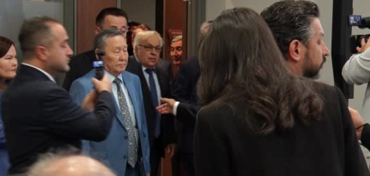 Zorlu: AK Parti Genel Merkezi Türk dünyasının ve gönül coğrafyasının evidir